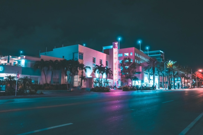 绝美复古都市夜景街景壁纸