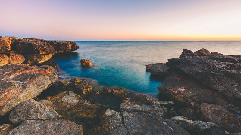 绝美海岸礁石4K壁纸合集