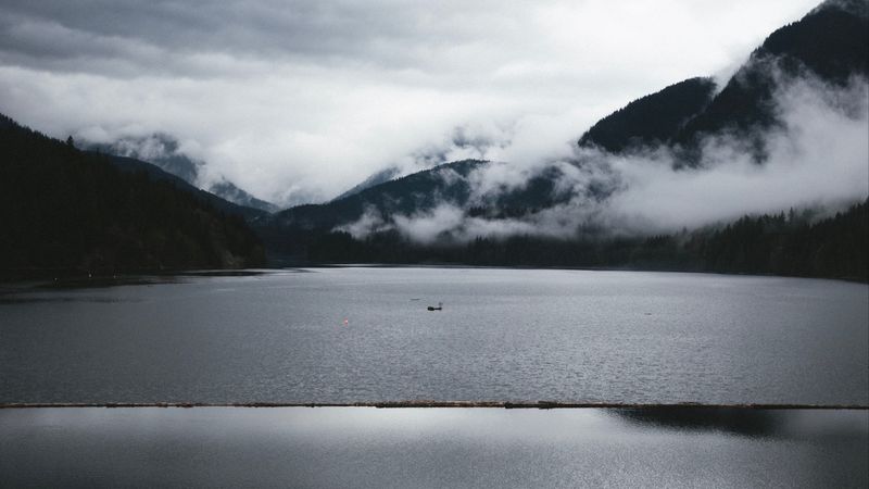 绝美黑白山水湖景壁纸合集