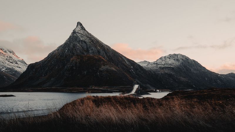 挪威山河桥绝美4K壁纸