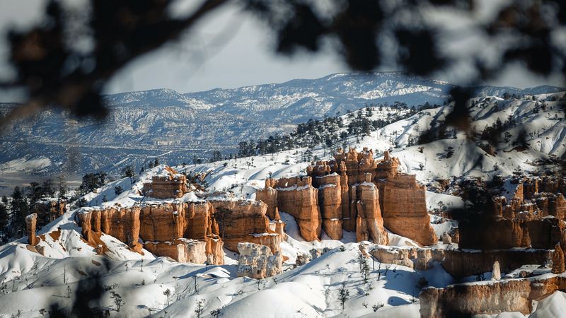 绝美冬日雪山岩景4K壁纸合集