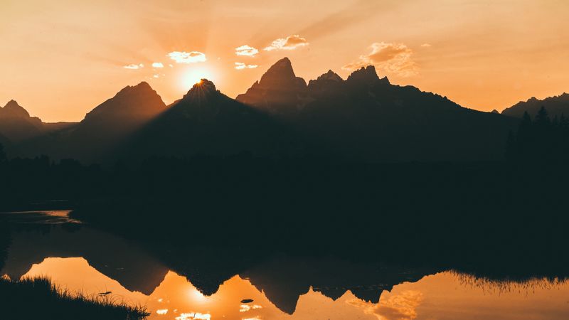 绝美的山湖日落倒影壁纸合集