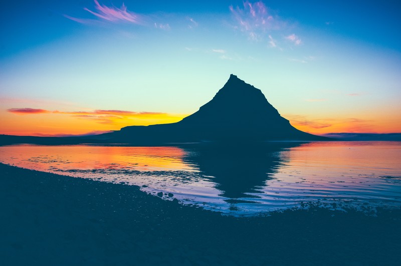 绝美黎明海景壁纸 氛围感拉满