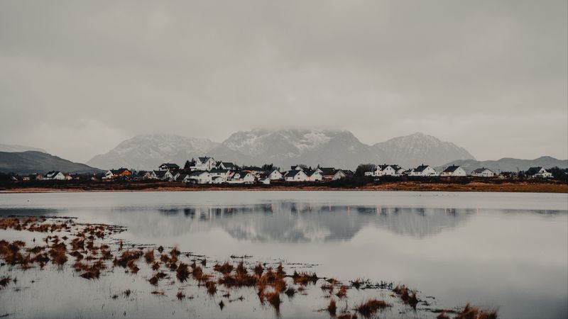 绝美的山湖海岸雾景4K壁纸合集
