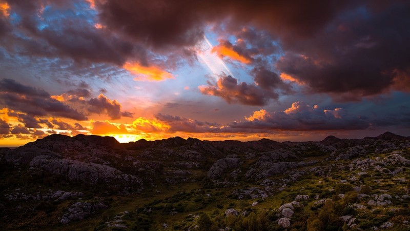 绝美落日岩石自然壁纸