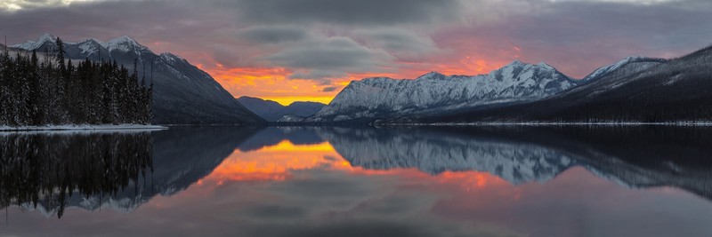 冬日雪湖全景壁纸