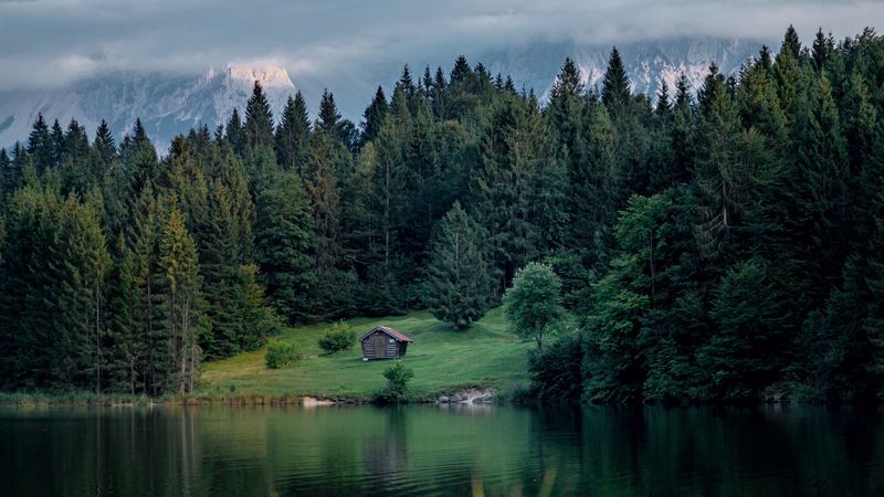 山湖林野草坪壁纸 把自然美景搬进桌面
