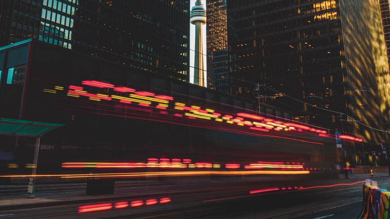 都市车流夜景长曝4K壁纸