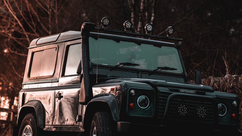 黑色SUV车头大灯4K壁纸合集