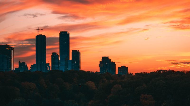 绝美城市日落塔景 4K高清壁纸