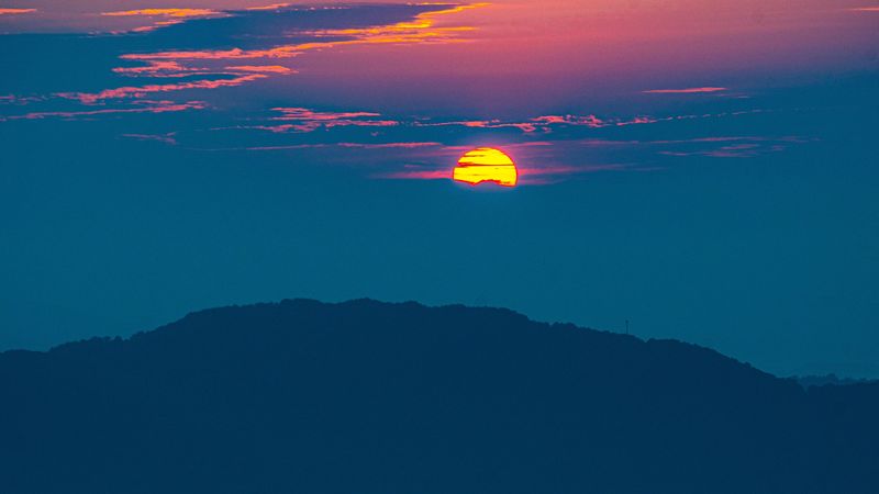 绝美的黄昏山景4K壁纸合集