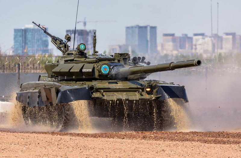 俄式坦克扬起尘土壁纸合集