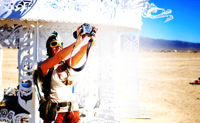 美国内华达州顶级2K户外立式坦克装置壁纸