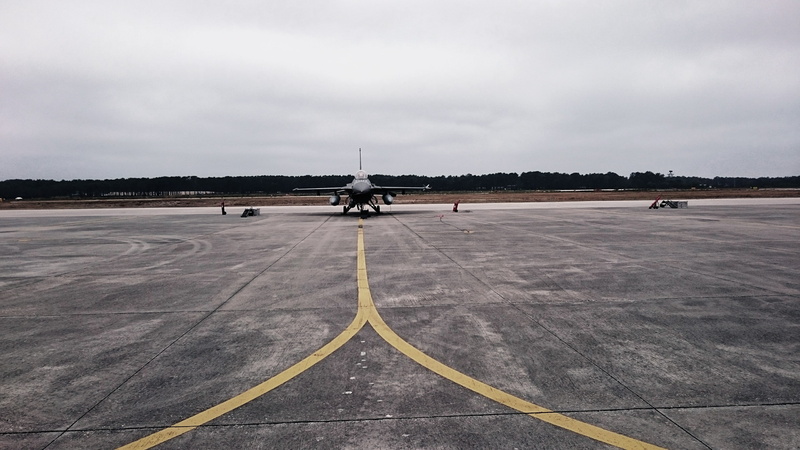 这是F-16战隼战机高清壁纸合集