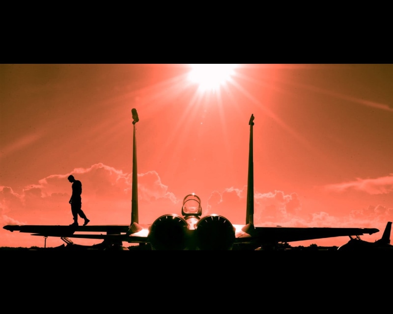 战机壁纸合集：从F15到幻影2000的硬核空战美学