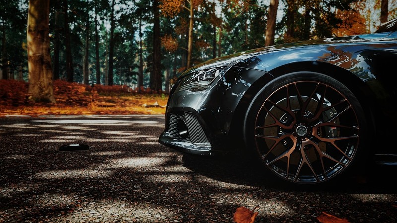 《极限竞速：地平线4》里的奥迪RS7和宝马跑车壁纸合集