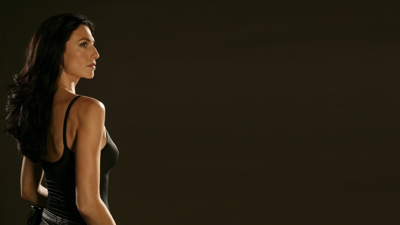 《太空堡垒卡拉狄加》女星经典造型高清壁纸合集