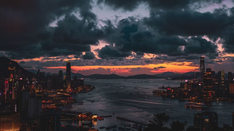 都市海岸霓虹夜景 4K超清壁纸