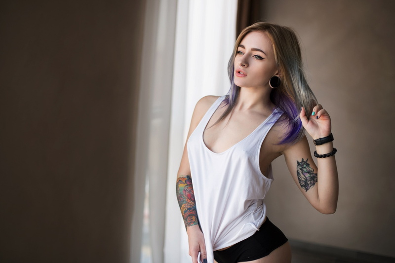 劲爆养眼时尚美女壁纸合集