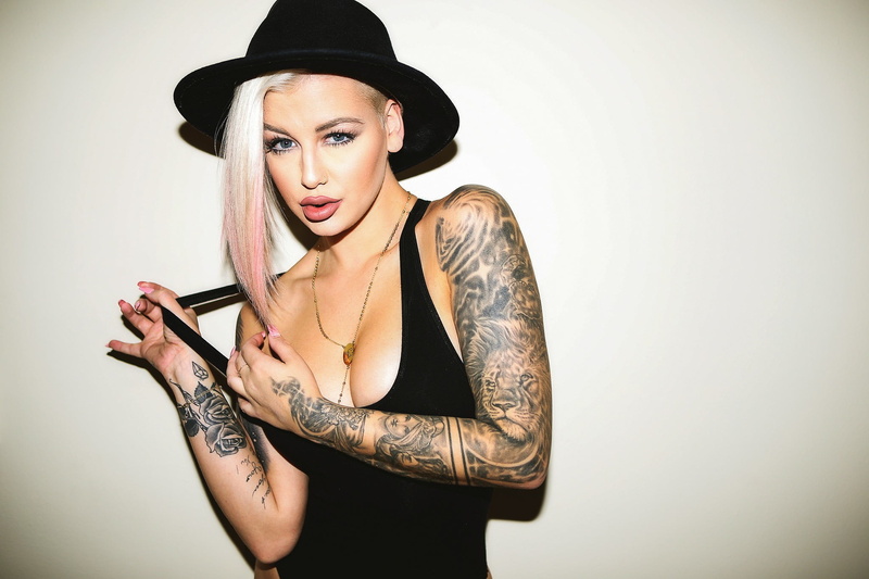 金发辣妹纹身壁纸合集