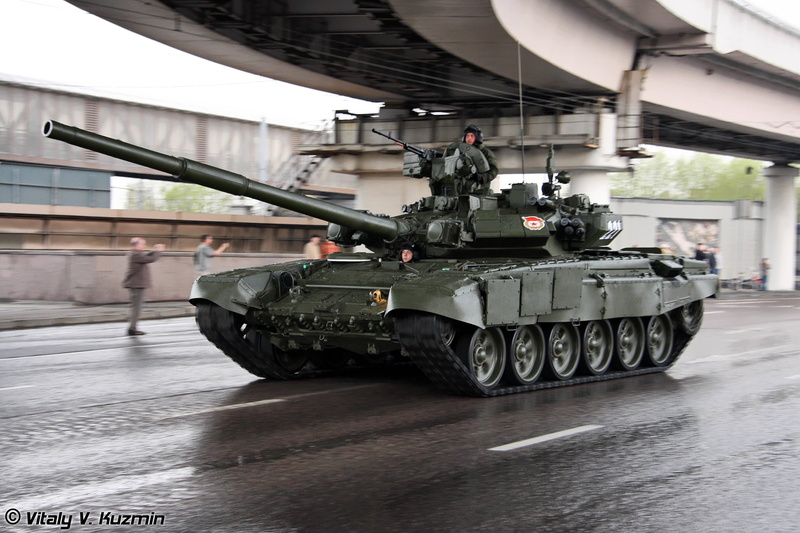 俄陆军节主战坦克阅兵高清壁纸