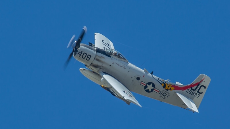 道格拉斯AD-4N军用战机高清壁纸