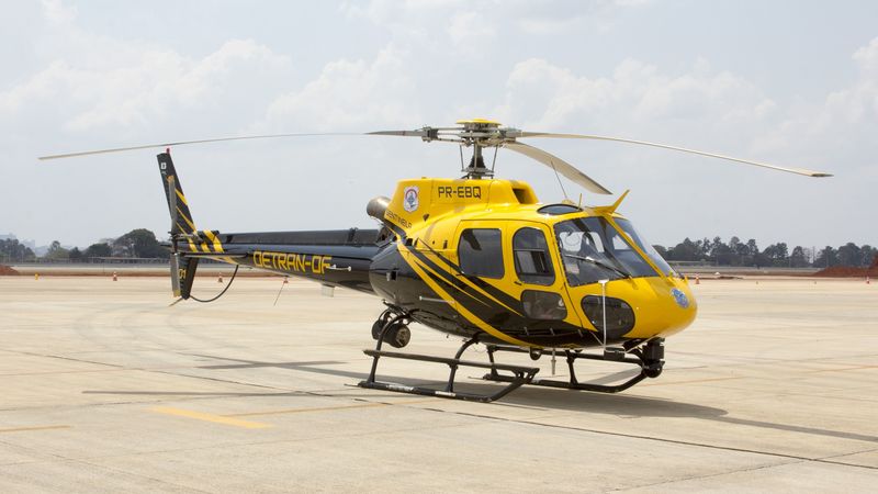 直升机航空航拍4K壁纸