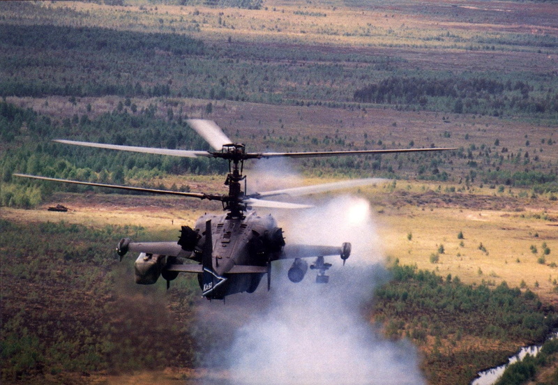 炫酷黑色武装直升机高清壁纸