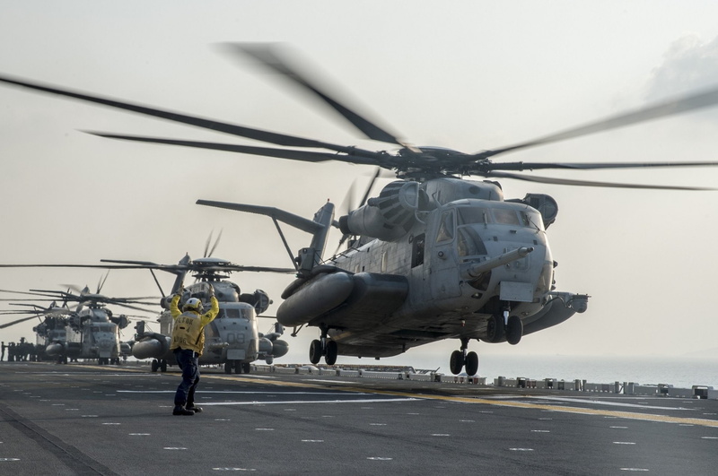 西科斯基CH-53海上种马军用直升机高清壁纸 附多款战机壁纸