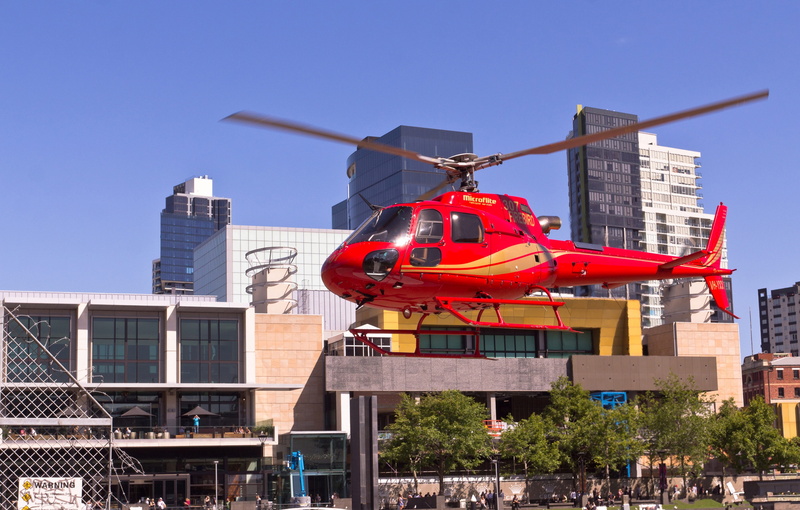 澳洲墨尔本地标河畔建筑施工全景