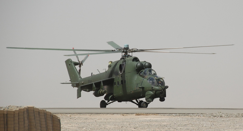 俄罗斯米-24武装直升机高清壁纸 超带感的空中火力平台