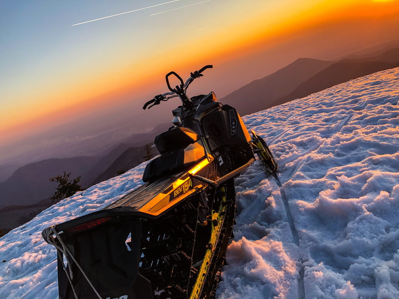雪地雪山冬日风景壁纸